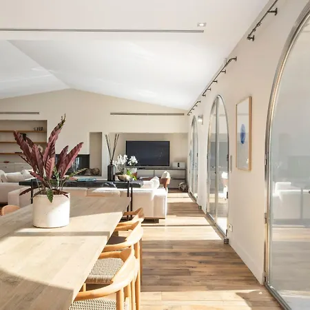 Ref 2138 - - Sea View