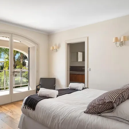 Ref 2138 - - Sea View Villa Cannes