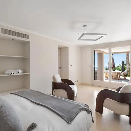 Ref 2138 - - Sea View Villa Cannes