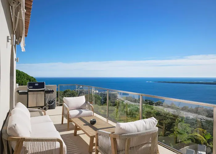 Ref 2138 - - Sea View *