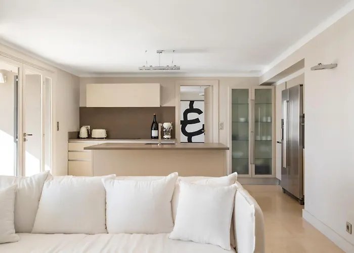 Ref 2138 - - Sea View *